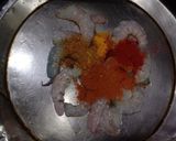 आगरी कोलंबी फ्राय (kolambi fry recipe in marathi) रेसिपी स्टेप 1 फोटो 