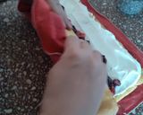 Foto del paso 11 de la receta: Arrollado de frutos rojos y crema