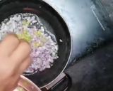 ஹோட்டல் ஸ்டைல் கொத்து புரோட்டா (Kothu parotta recipe in tamil) ரெசிபி ஸ்டேப் 1 புகைப்படம்