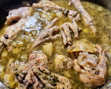 Foto del paso 3 de la receta: PATAS DE POLLO🐥AL Ajiaco🍗🌽🌿 Colombiano...!🇨🇴
