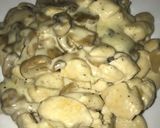 Foto del paso 2 de la receta: Crema de calabacín y solomillos de pollo con quesos y champiñones 🍄