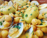 Foto del paso 7 de la receta: Potaje de garbanzos con huevas de sepia y almejas