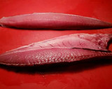 Foto del paso 2 de la receta: Solomillo de bonito a la sal piramidal al limón y aceite de sésamo