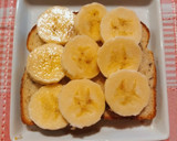 Foto del paso 2 de la receta: 🍌Desayuno saludable: Tostada de banana con granola 🍞🍌