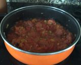 Foto del paso 2 de la receta: Patitas de cerdo con garbanzos y chorizo