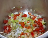 Foto del paso 2 de la receta: Alubias caldosas con butifarra y productos de la huerta