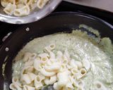 A picture of step 5 of Desi Pesto Macaroni.