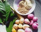 Foto langkah ke 1 dari resep Nasi Tumpeng Mini sederhana.