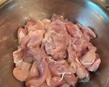 Foto del paso 1 de la receta: Pollo agridulce con curry y salsa de ananá y banana