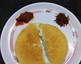 A picture of step 3 of Minapa rotti Andhra dish.