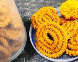 गावठी पोह्यांची चकली (pohyanchi chakli recipe in marathi) रेसिपी स्टेप 3 फोटो 