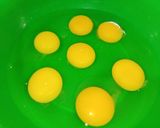 Foto langkah ke 2 dari resep Telur Dadar Bawang Batak/Lokio.