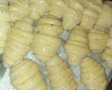 A picture of step 7 of Spicy croissants with chocolate filling.
