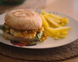Foto del paso 7 de la receta: Hamburguesa de coliflor con patatas al horno