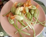 A picture of step 1 of Pumpkin flower pokoda.