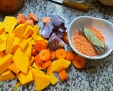 Une image de l'étape 2 de 🪹🥄velouté butternut 🍠patate douce 🥣🫜lentilles 🪸.