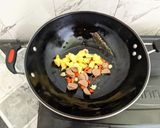 Foto langkah ke 2 dari resep Nasi Goreng Nanas.