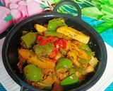 आलू शिमला मिर्ची (aloo shimla mirch recipe in Hindi) रेसिपी चरण 4 फोटो