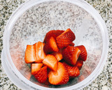 Foto del paso 2 de la receta: Batido de fresas y moras