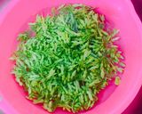 Hình bước làm 1 của món Bông thiên lý xào tỏi