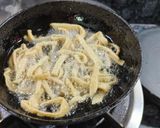 A picture of step 3 of Khau Suey.