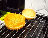 Foto langkah ke 8 dari resep Donat burger.