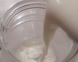 A picture of step 5 of Homemade Natural Yogurt.