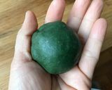 Hình bước làm 8 của món Bánh Trung Thu Mini Thập Cẩm Trứng Muối Với Vỏ Bánh Tảo Xoăn Spirulina
