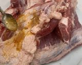 Foto del paso 2 de la receta: Cerdito asado a la mostaza