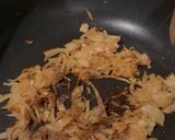 A picture of step 5 of Caramelized Onion.