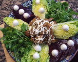 Foto del paso 3 de la receta: Ensalada de cogollos de lechuga con milanesas y brotes de rúcula