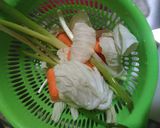 Foto langkah ke 1 dari resep Orak Arik Wortel Ayam.