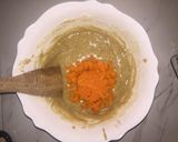 A picture of step 5 of Moist Pineapple-Carrot Cake.