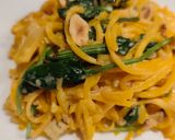 Une image de l'étape 10 de Spaghetti de butternut aux épinards et crème de noisette.