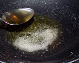 Foto del paso 2 de la receta: Merluza al wok (a la manteca de menta)