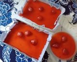 Foto langkah ke 5 dari resep #10 Strawberry Cheesecake (Roti Tawar, No Bake).