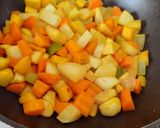 Foto del paso 3 de la receta: Wok de verduras del cocido