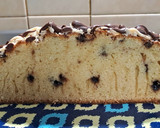 Foto del paso 4 de la receta: Torta de vainilla con chips y cobertura de chocolate