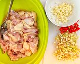 Foto langkah ke 1 dari resep Lemongrass Chicken.