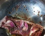 Foto del paso 3 de la receta: Bife de chorizo al whisky, manteca de pimienta y risotto de papa