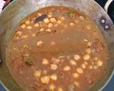 A picture of step 4 of Amritsari Chole.
