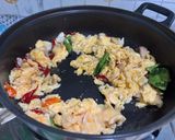 Foto langkah ke 3 dari resep Tumis tauge telur morat marit.