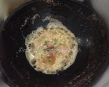 Foto langkah ke 2 dari resep GORENG TELUR KOCOK ala #dapurnyaumminyaaisyah.