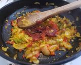 Foto del paso 3 de la receta: Guiso de atún para arepas y empanadas