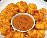 Foto langkah ke 4 dari resep Cripsy Fried Potato Flowers.
