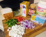A picture of step 1 of Cheesy chilli finger sandwich.