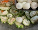 Foto langkah ke 5 dari resep 98. Sup Oyong Telur Puyuh.
