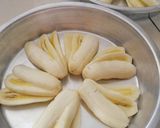 A picture of step 1 of Crispy and Crunchy Fan-Fried Bananas.