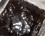 Foto langkah ke 5 dari resep Kek Batik Malaysia.