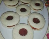 Foto del paso 5 de la receta: Masitas secas de limón con membrillo😍